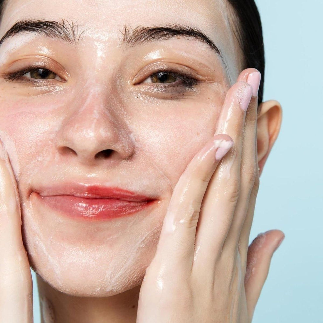 First Aid Beauty 2-in-1 Cleansing Oil + Makeup Remover: Melt Away Makeup, Reveal Hydrated Skin!