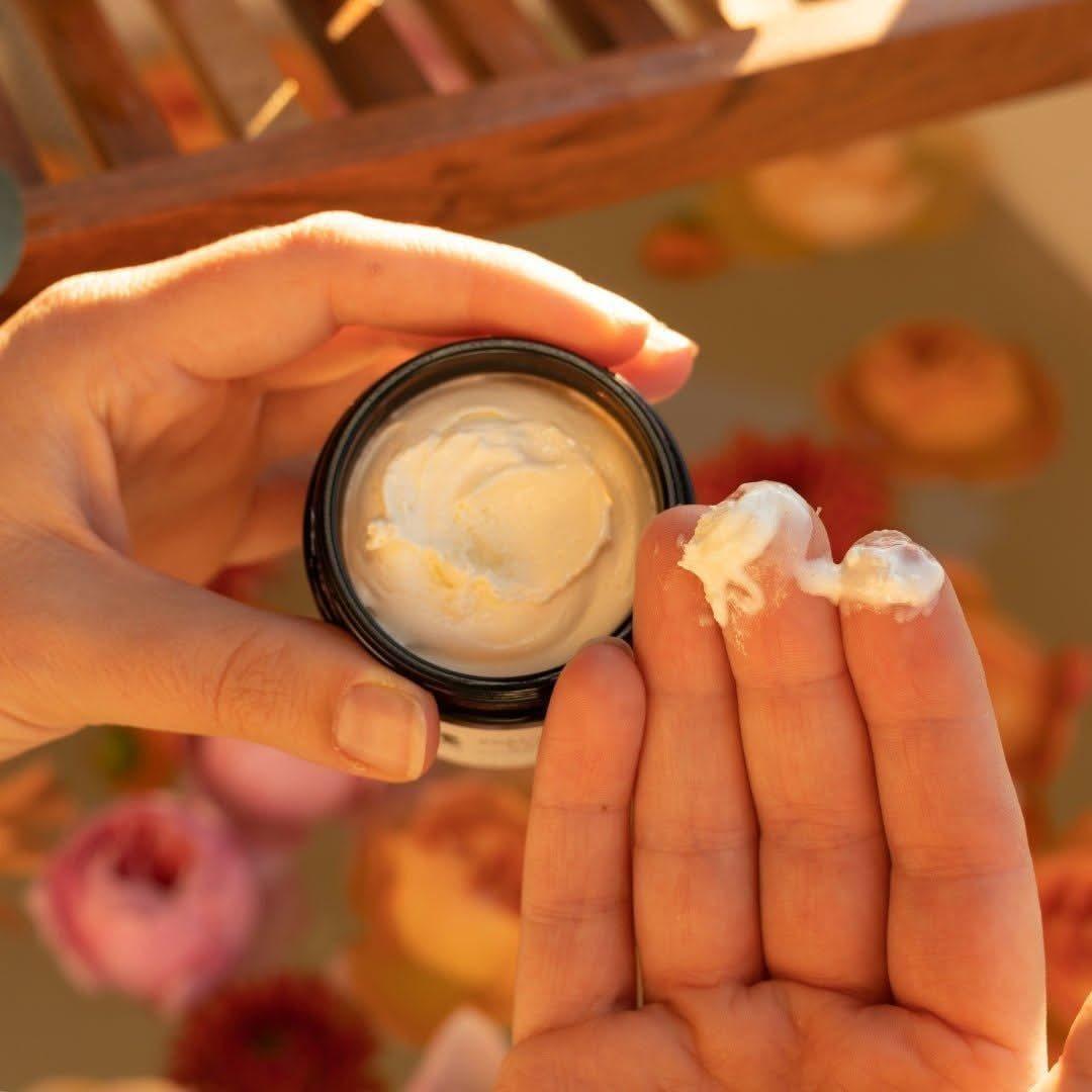 8 Days Whipped Botanical Body Butter Ultra-Nourishing Moisture (124ml)