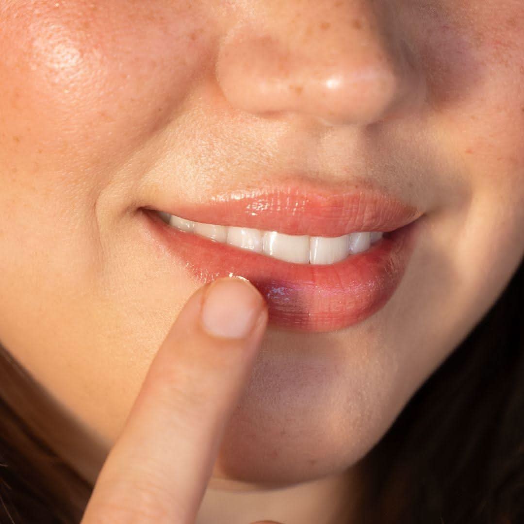 8 Days Organic Lip Butter Calendula & Rose Petal (8ml)