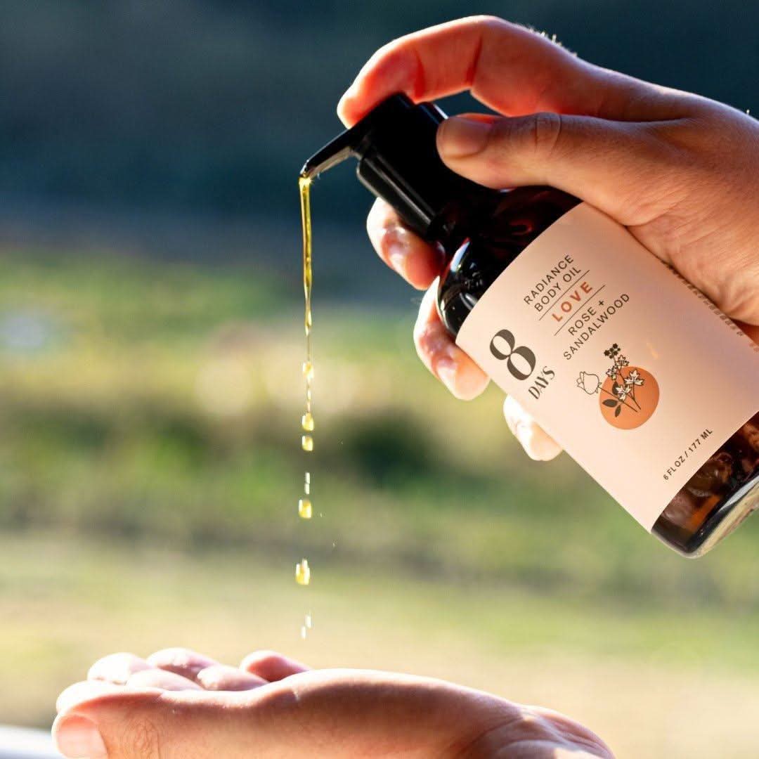 8 Days Radiance Body Oil Deeply Nourishing Botanical Elixir (180ml)