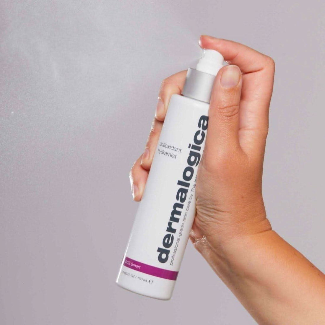 Dermalogica Antioxidant HydraMist Your Skin’s On-The-Go Superhero! Instant Refresh + Anti-Ageing Shield A Spritz of Radiance in Seconds!