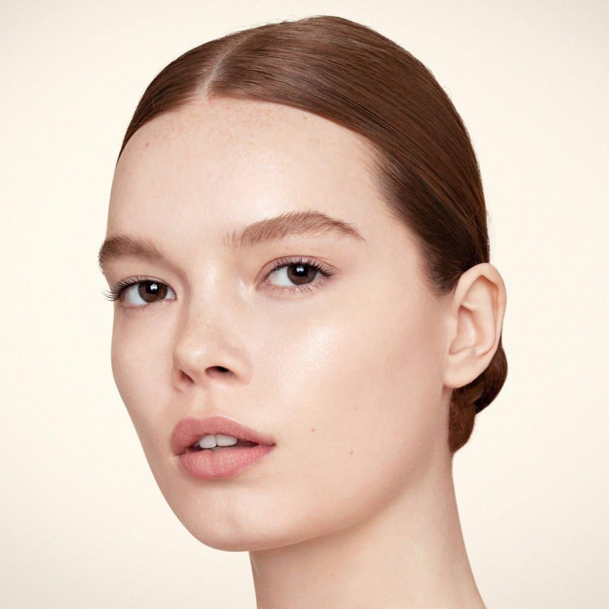 Chantecaille Future Skin Foundation - 30g | Oil-Free, Hydrating Gel Foundation Chantecaille