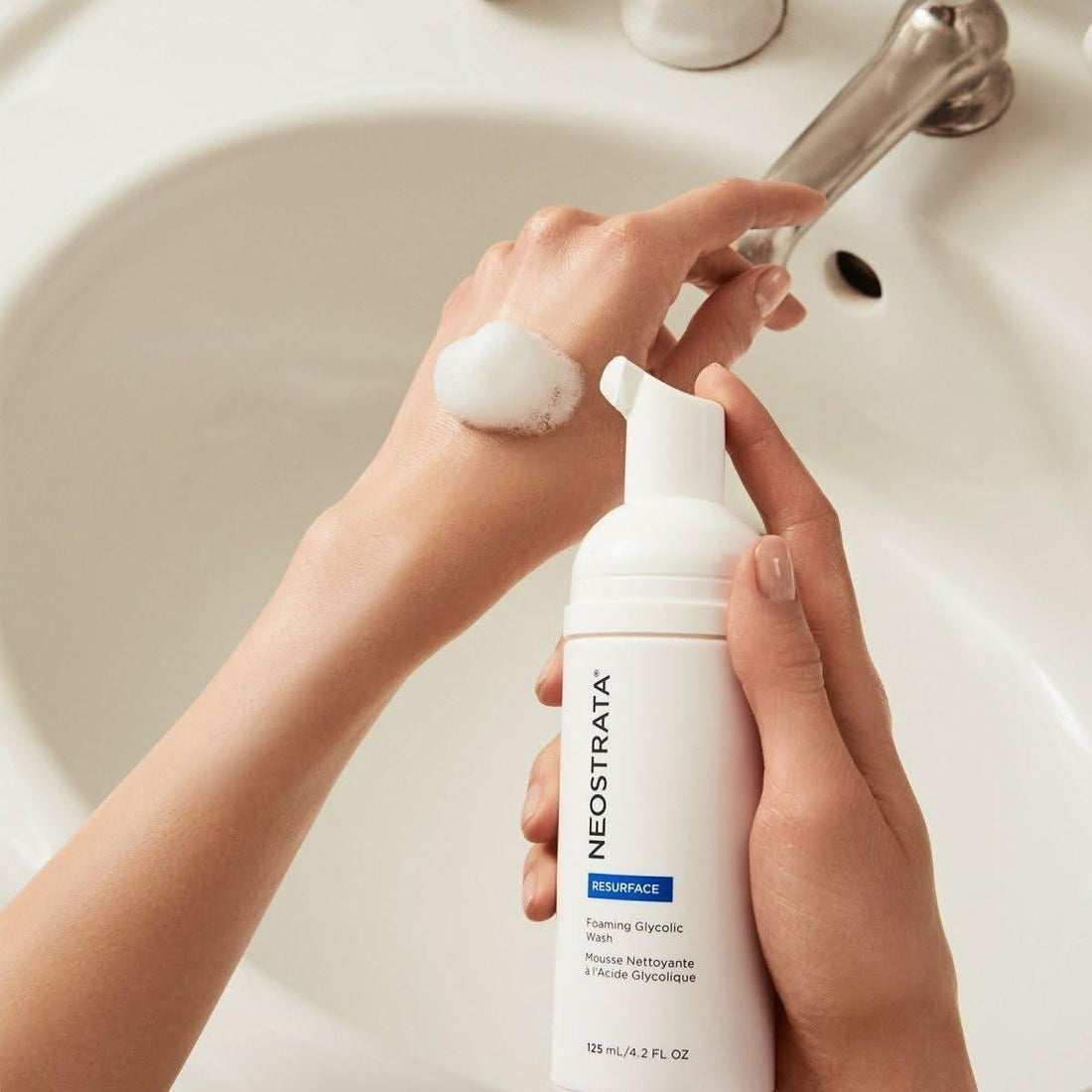 Neostrata Foaming Glycolic Wash 125ml | 18% Glycolic Acid Cleanser | Deep Cleanse. Resurface. Transform.