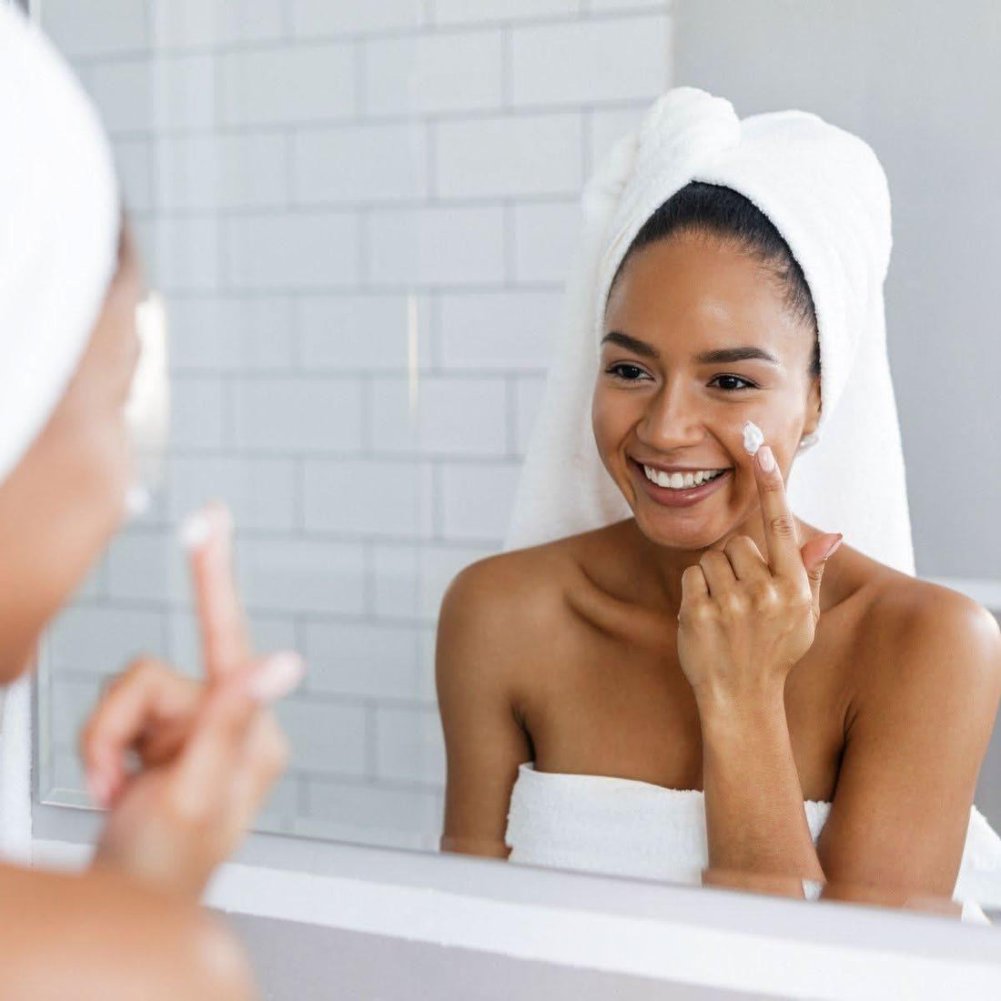 M-61 PowerGlow Moisturizer 50ml | Radiance-Boosting Exfoliating Moisturiser with Glycolic, Bilberry &amp; Aloe