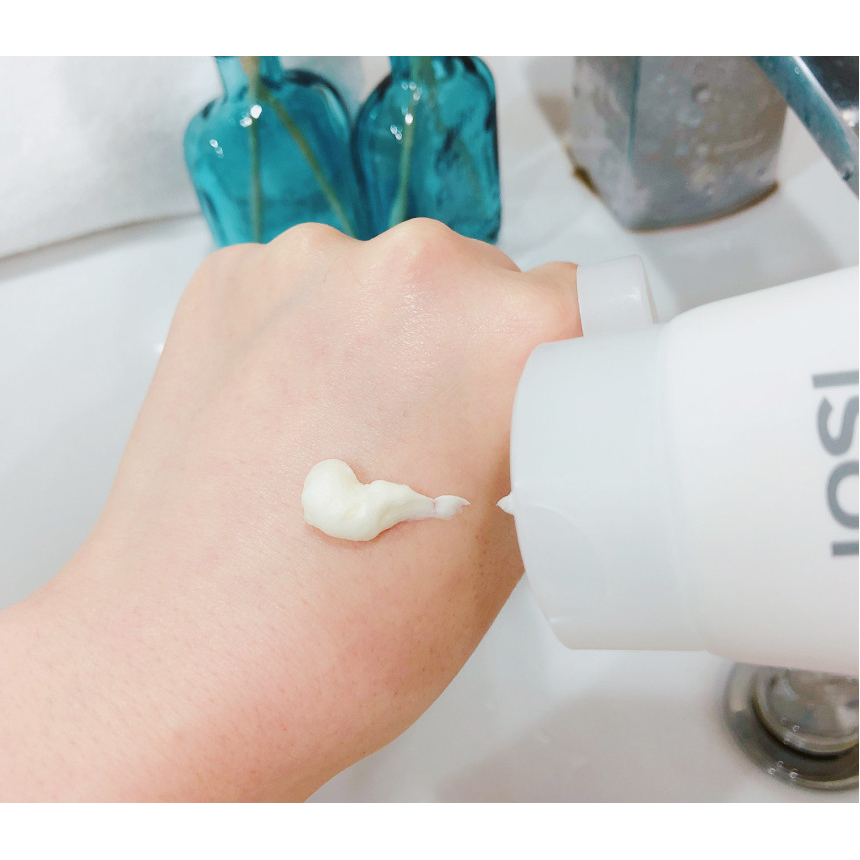 isoi Sensitive Skin Anti-Dust Cleansing Foam 30ml | Your Gentle Guardian Against Grime!