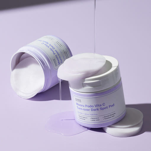 SUNGBOON EDITOR Meoru Podo Vita C Turn-Over Dark Spot Pad 140ml / 60 Pads | Brightening Pads with Vitamin C, Vitis Coignetiae & PHA